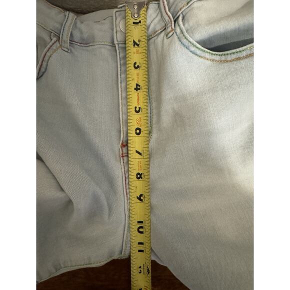 Judy Blue Mid Rise Rainbow Thread Light Wash Denim Shorts Coastal Everyday 1XL - Picture 7 of 10